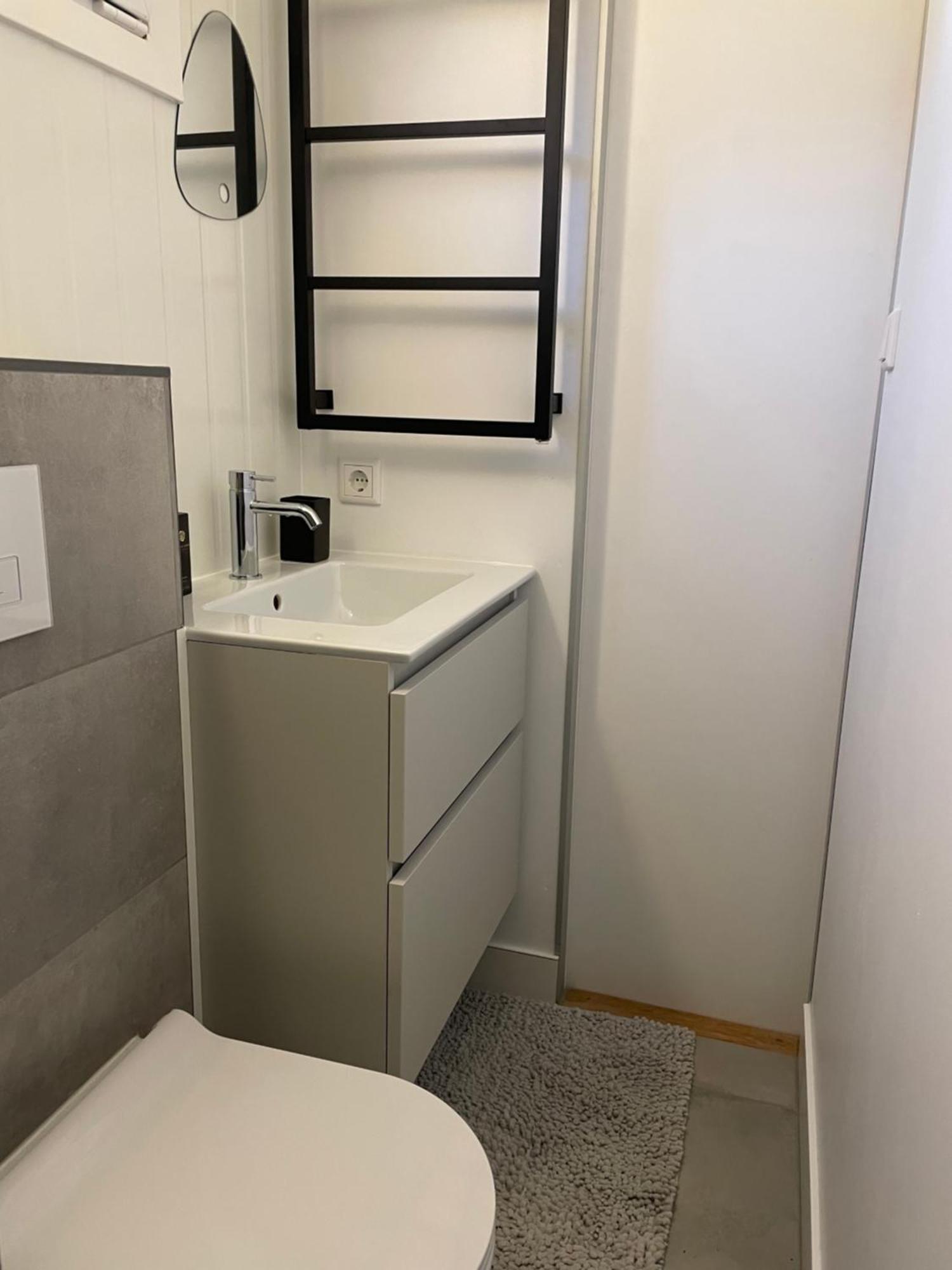 Luxe Tiny House Incl Jacuzzi En Strandhuisje In Zomerseizoen Meliskerke Екстериор снимка