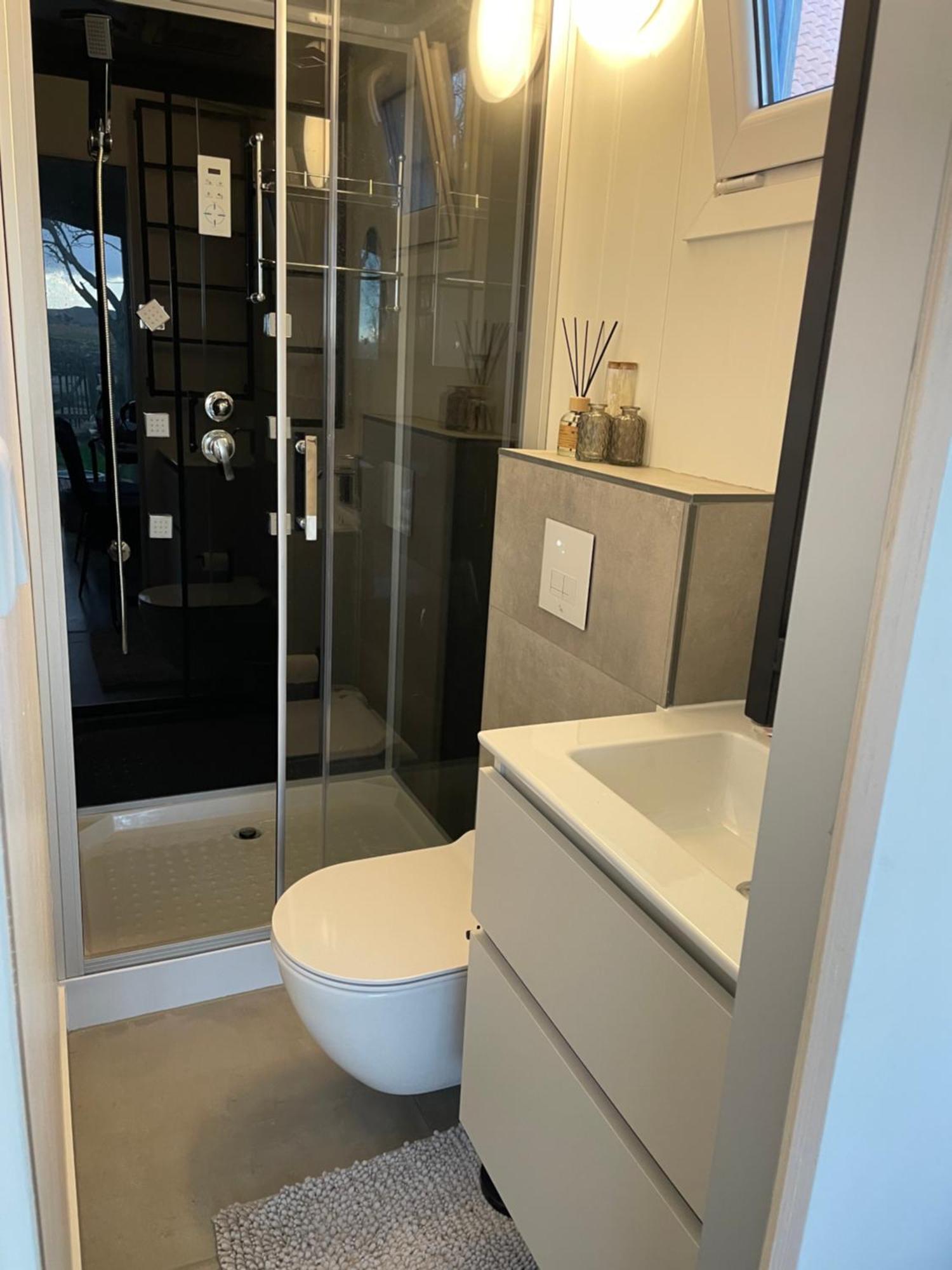 Luxe Tiny House Incl Jacuzzi En Strandhuisje In Zomerseizoen Meliskerke Екстериор снимка