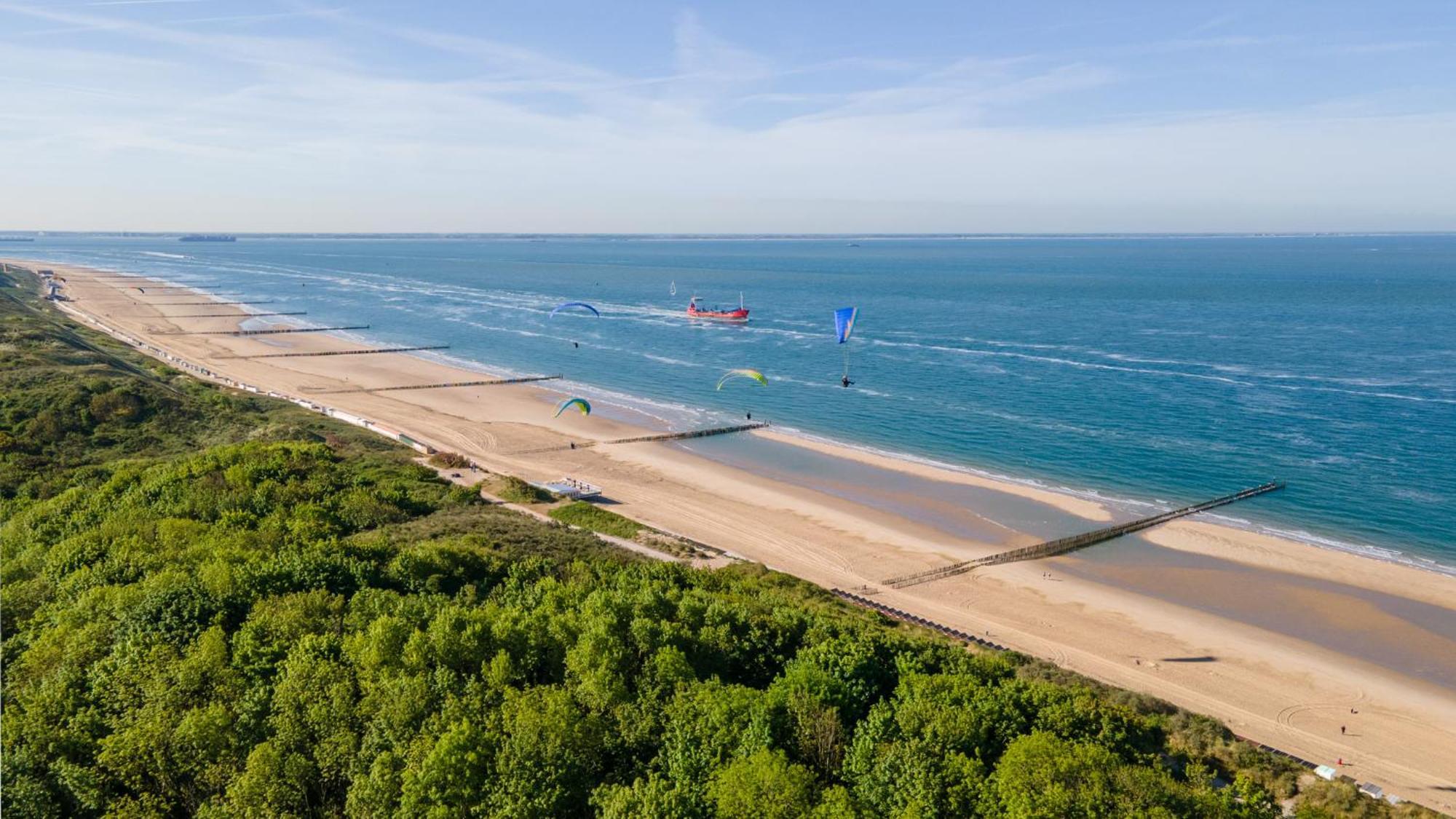 Luxe Tiny House Incl Jacuzzi En Strandhuisje In Zomerseizoen Meliskerke Екстериор снимка